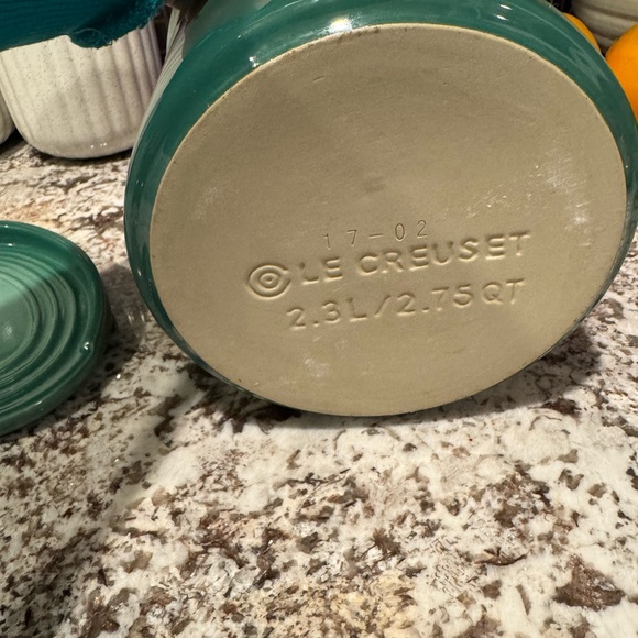 Le Creuset large utensil crock in green/light green - Picture 3 of 3